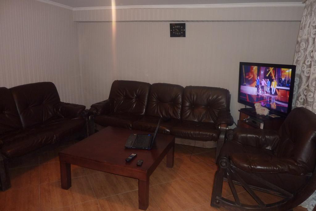 Guest House Chuta In Lagami 梅斯蒂亚 外观 照片